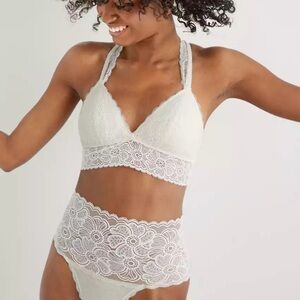 NWOT Aerie Festive Lace Padded Racerback Bralette